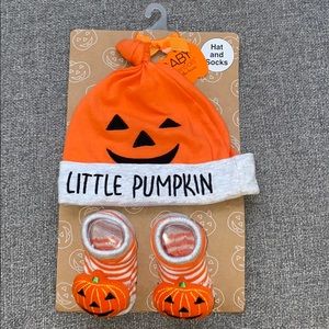 Halloween Hat & Socks (0-6 mths) Little Pumpkin